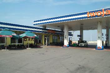 Einer der vielen wilkommenen Tankstops., Wildrich