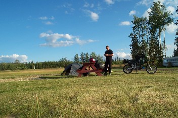 Wildrich Weltreise Zeltplatz am Slave Lake